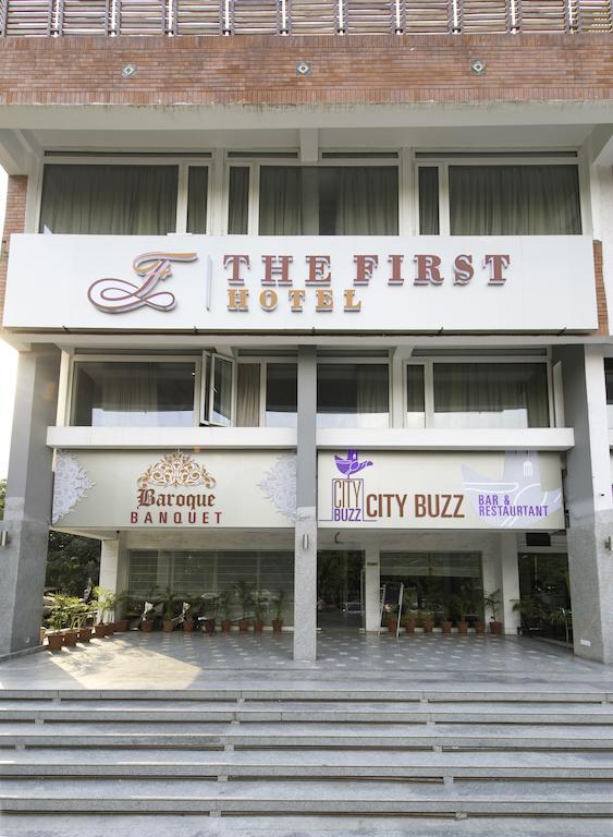 The First Hotel Chandīgarh Exterior foto